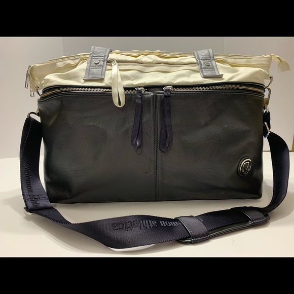 Lululemon athletica Gym/weekender bag - Picture 1 of 10